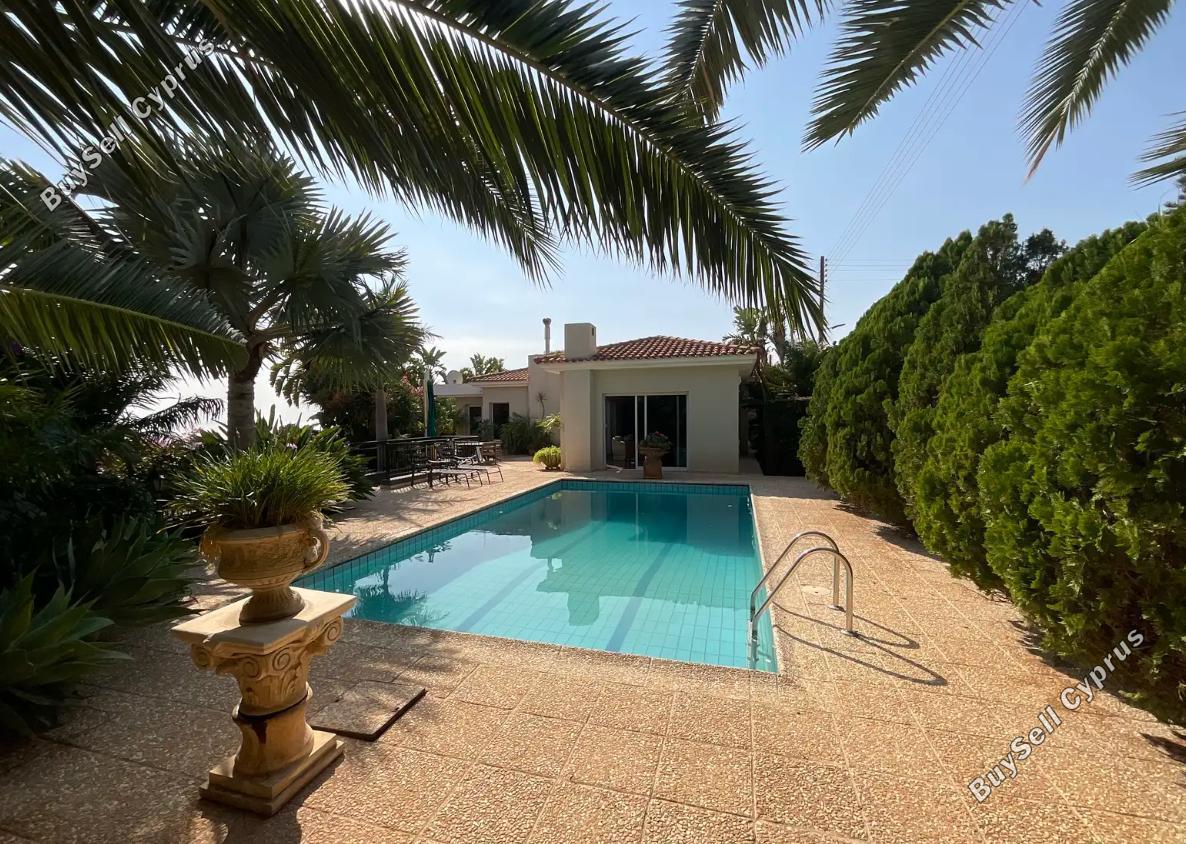 4 bedroom bungalow for sale agios tychonas limassol 1673025 image 12682322