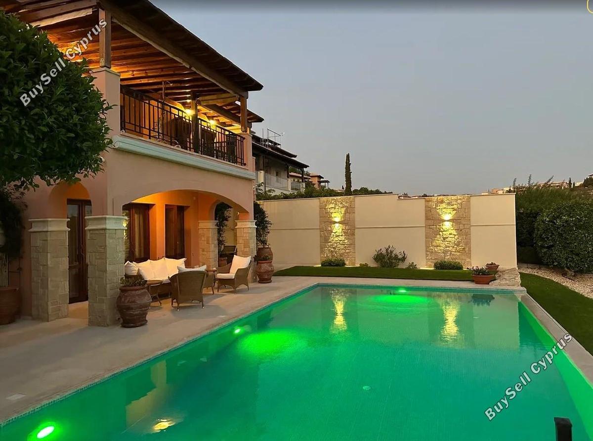 6 Bedroom Detached house for sale in Aphrodite Hills, Paphos 16838135