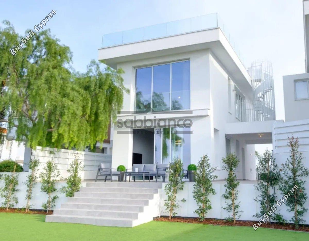 4 Bedroom Detached house for sale in Dromolaxia, Larnaca 16347684