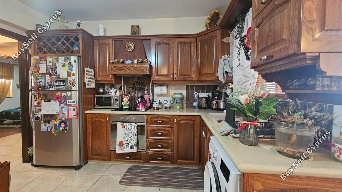 3 bedroom apartment for sale dromolaxia larnaca 7604335 image 9994164