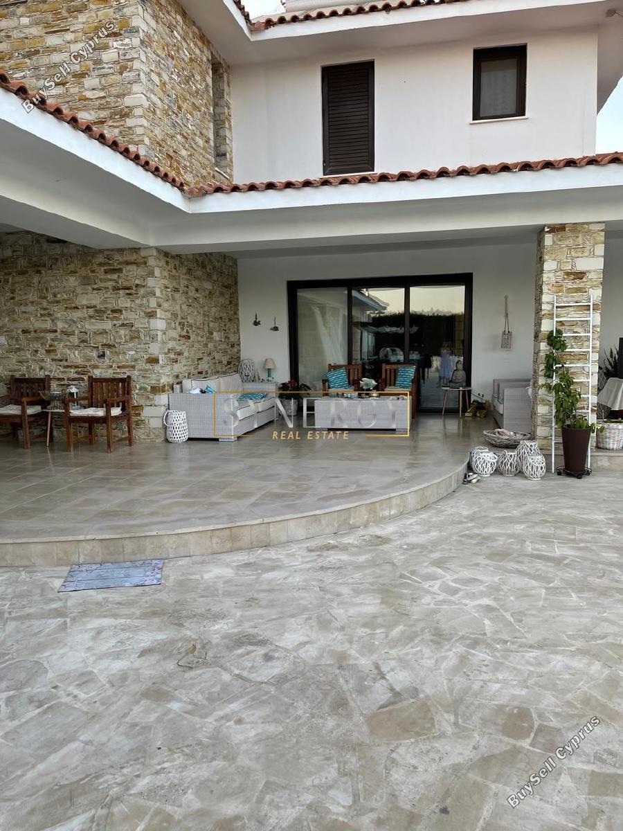 7 bedroom detached house for sale dromolaxia larnaca 1325385 image 5230631