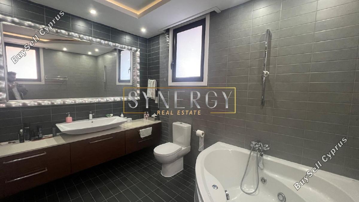 7 bedroom detached house for sale dromolaxia larnaca 1325385 image 5230661