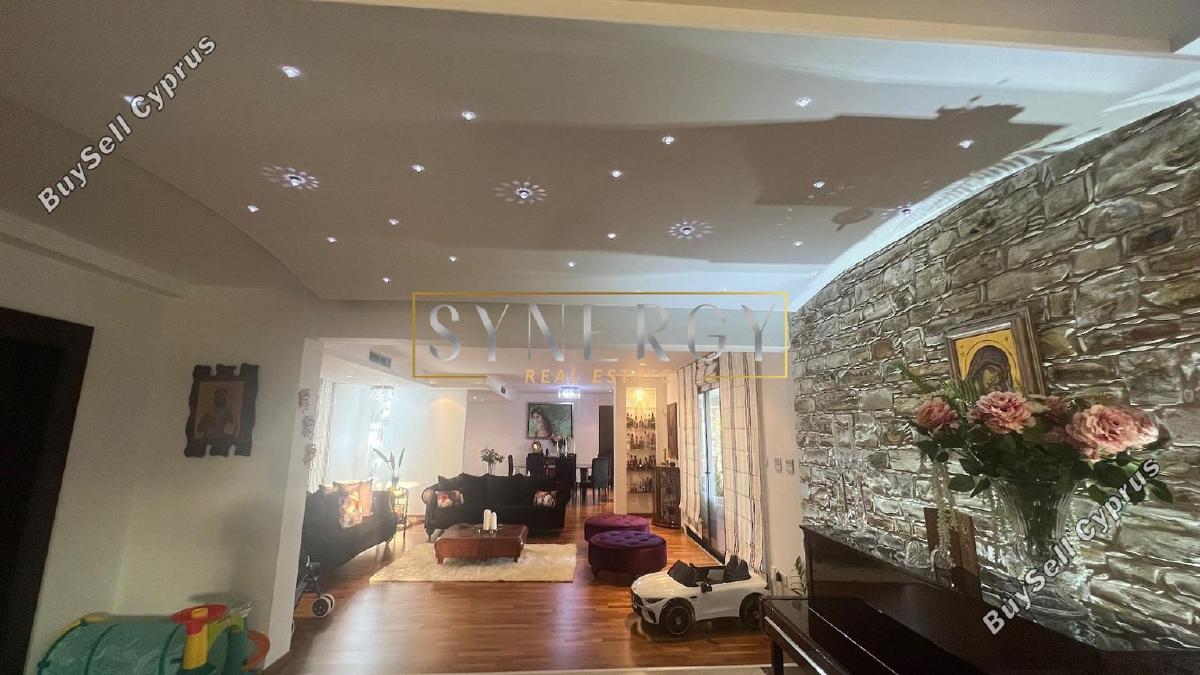7 bedroom detached house for sale dromolaxia larnaca 1325385 image 5230688