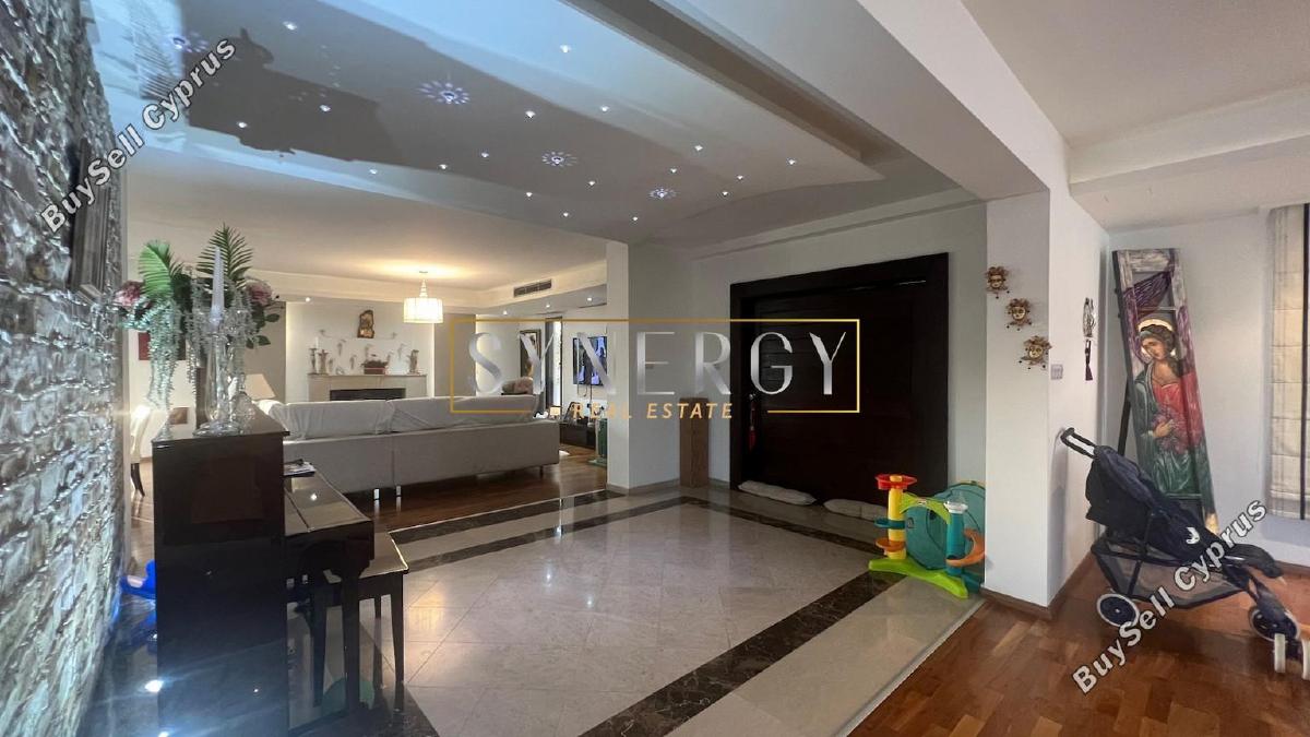 7 bedroom detached house for sale dromolaxia larnaca 1325385 image 5230691