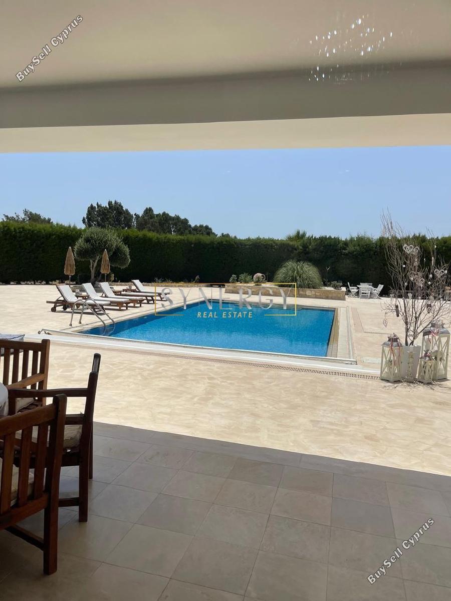 7 bedroom detached house for sale dromolaxia larnaca 1325385 image 5230713