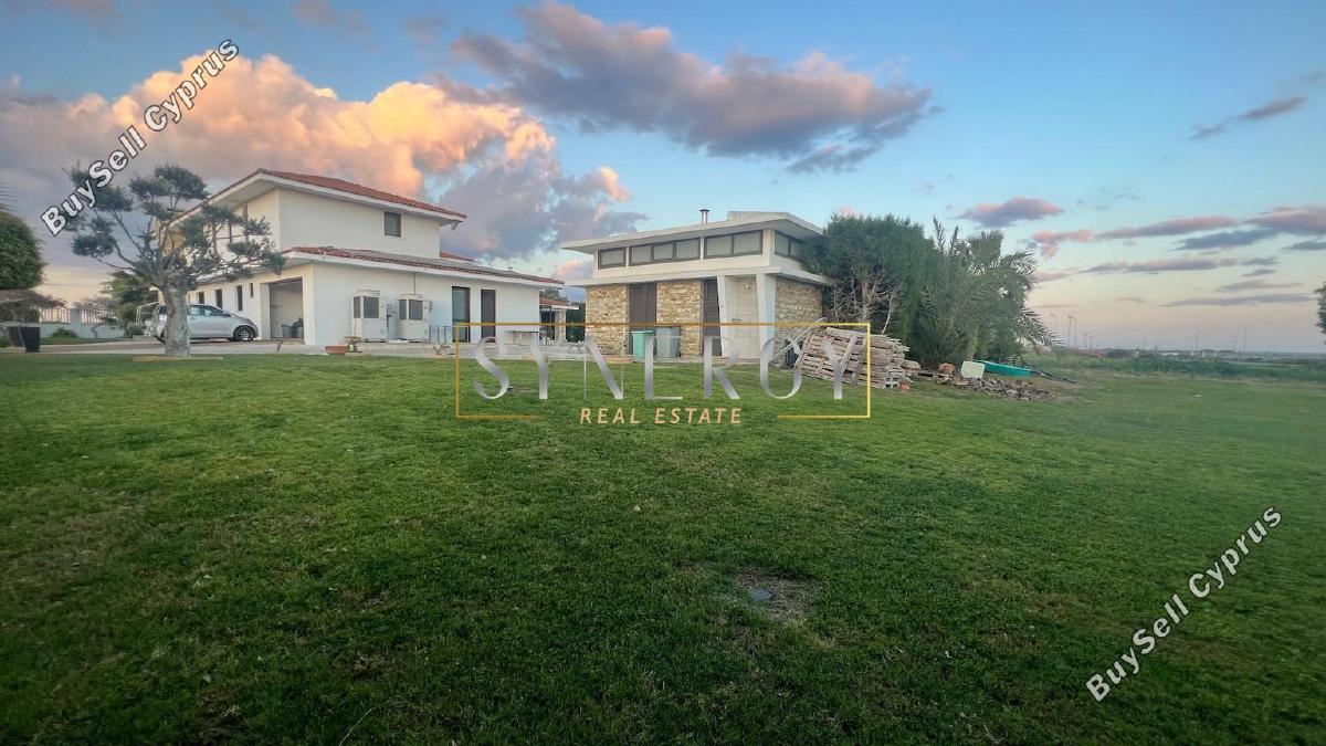 7 bedroom detached house for sale dromolaxia larnaca 1325385 image 5230721