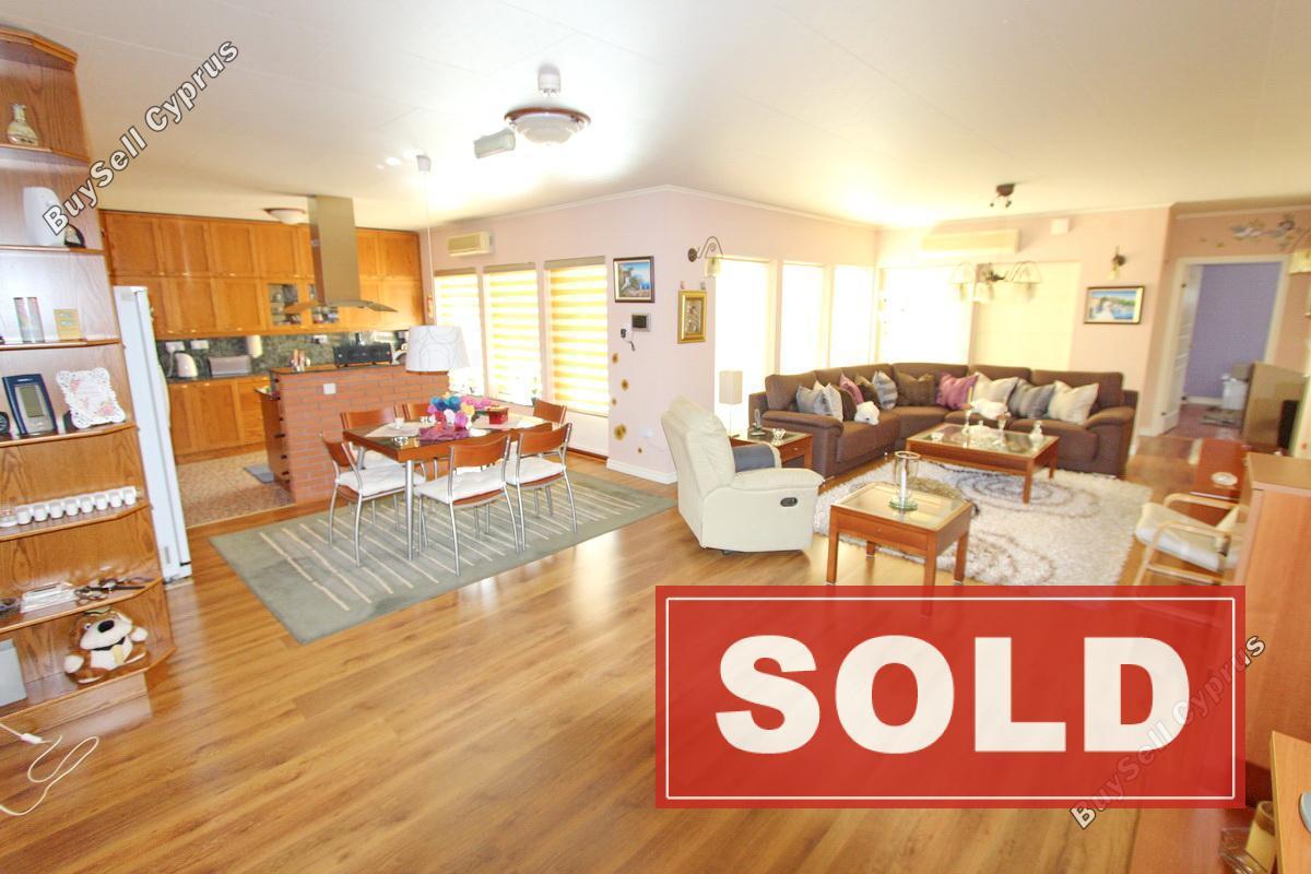 4 bedroom bungalow sold deryneia famagusta 698995 image 553930