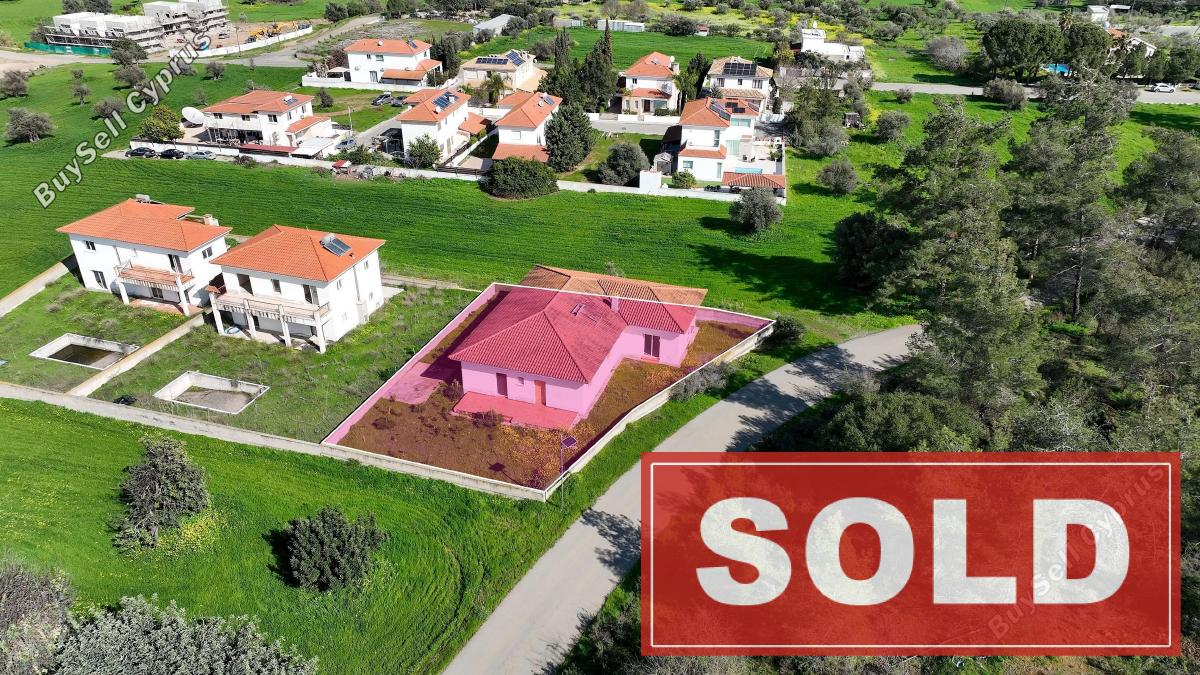 3 bedroom bungalow sold pyrga larnaca 8343406 image 14374522