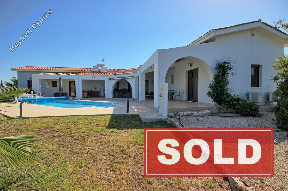 3 bedroom bungalow sold kathikas paphos 620136 image 305295