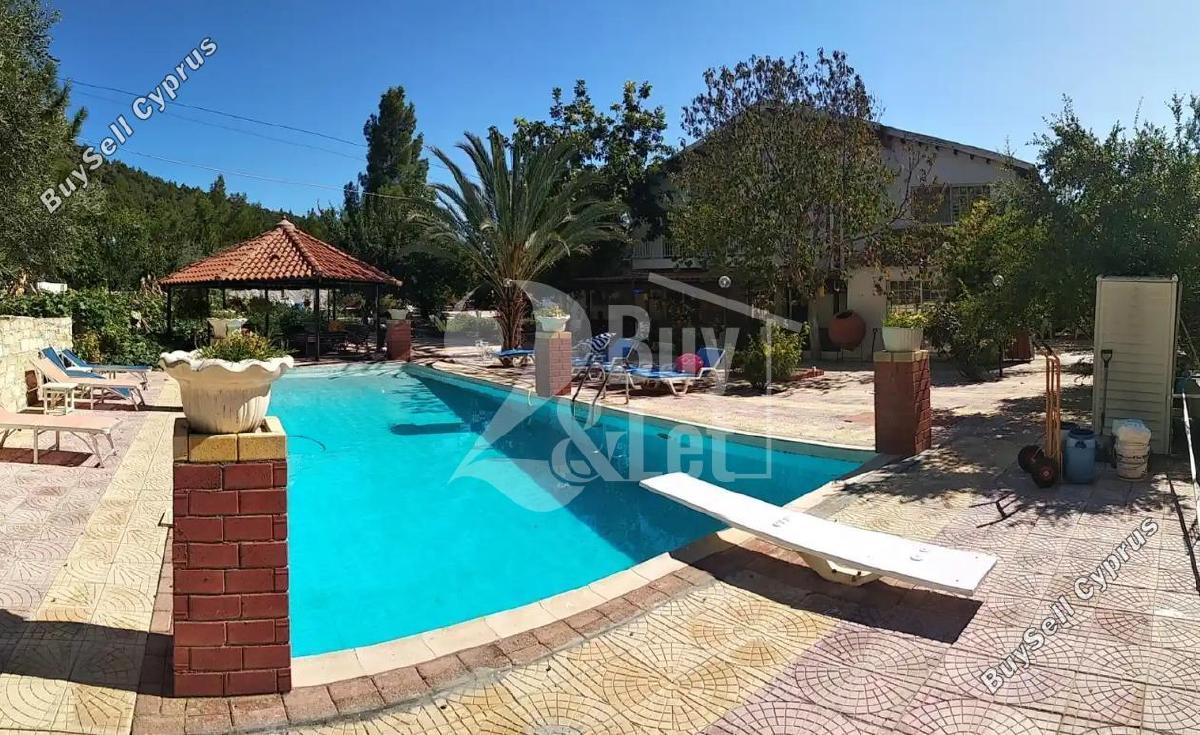 5 Bedroom Detached house for sale in Louvaras, Limassol 12577159