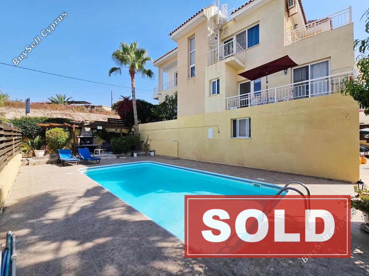 4 bedroom end town house sold peyia paphos 1875436 image 6957399