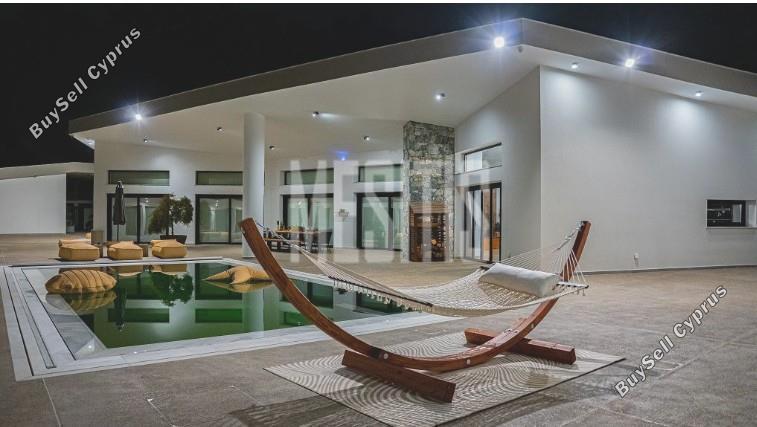 6 Bedroom Detached house for sale in Louvaras, Limassol 15980356