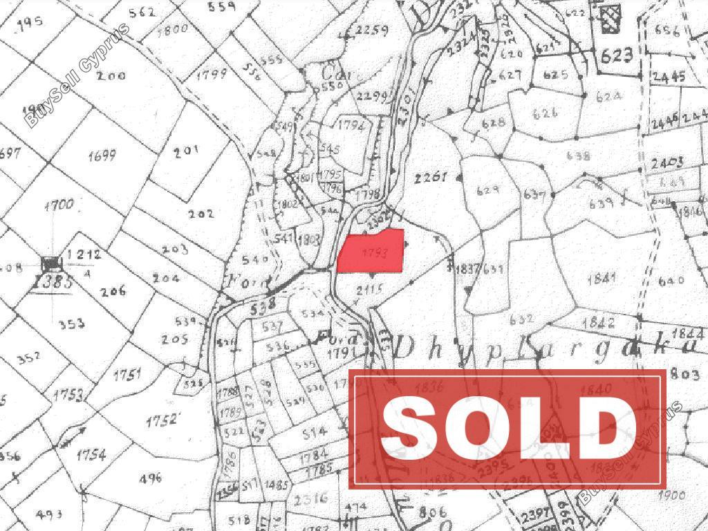 land sold klirou nicosia 946256 image 3359957
