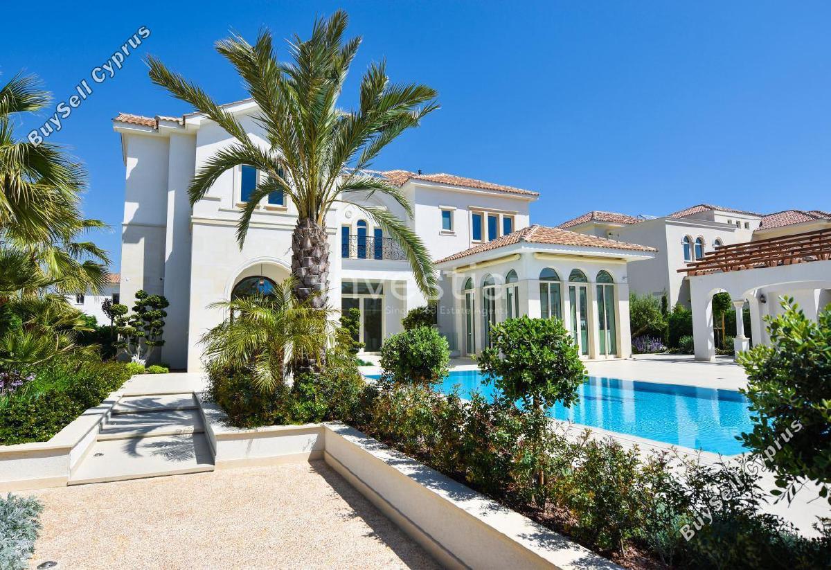 5 Bedroom Detached house for sale in Pervolia, Larnaca 17614250
