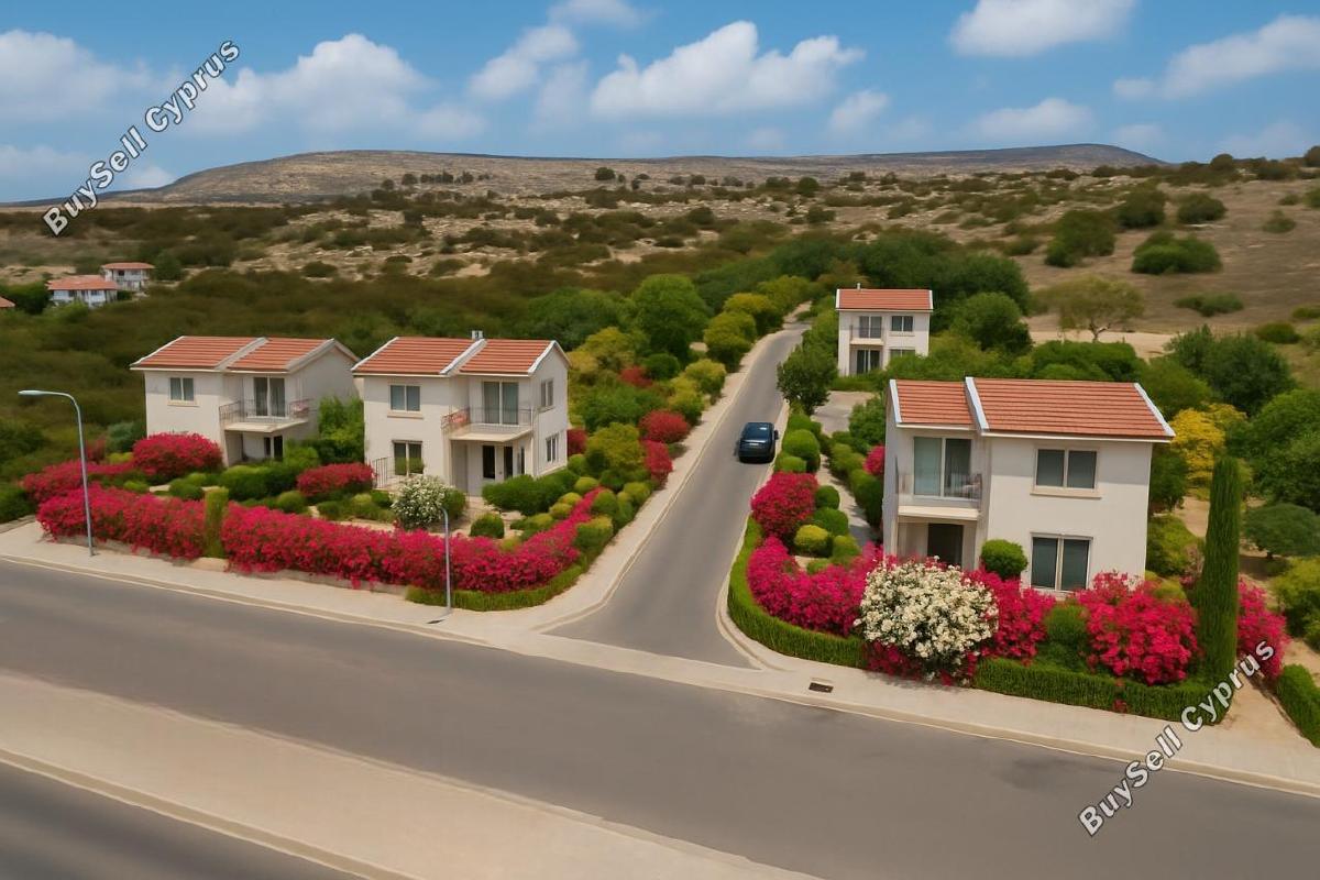 3 Bedroom Detached house for sale in Sea Caves Peyia, Paphos 7058396