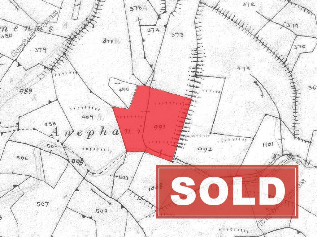 land sold kapedes nicosia 946096 image 3367250