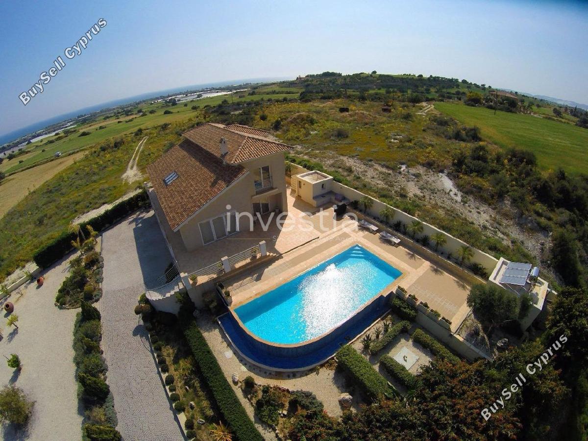 4 Bedroom Detached house for sale in Maroni, Larnaca 16593635