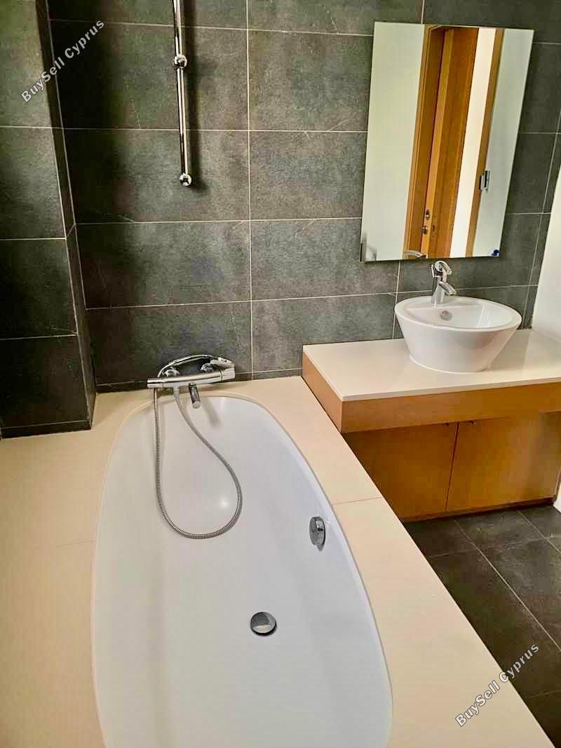 3 bedroom apartment for rent faneromeni larnaca 8698907 image 16210019