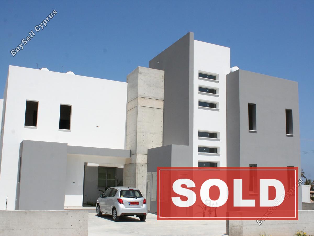 2 bedroom penthouse sold paralimni famagusta 615627 image 297326