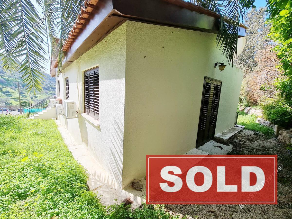 2 bedroom bungalow sold akoursos paphos 8303827 image 14102577