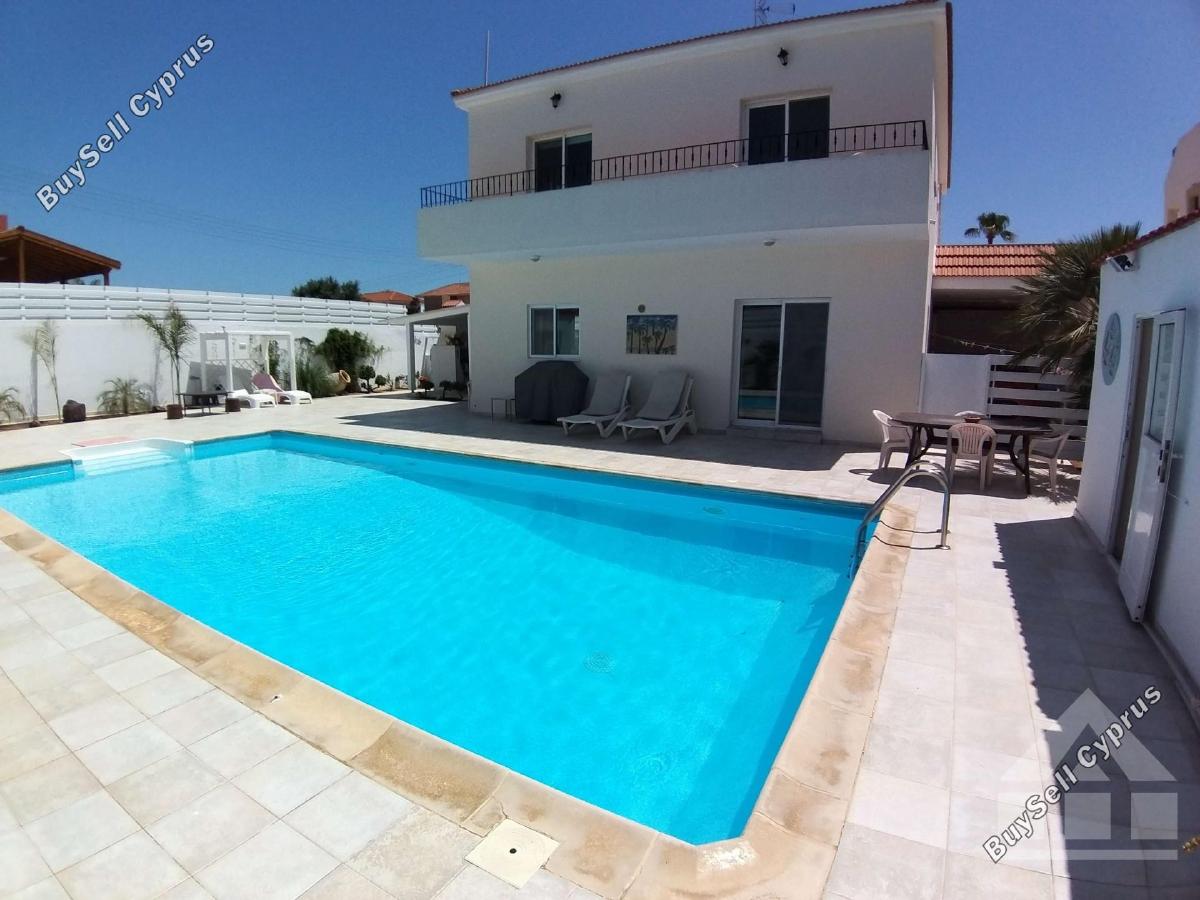 5 Bedroom Detached house for sale in Dekeleia, Larnaca 15220800