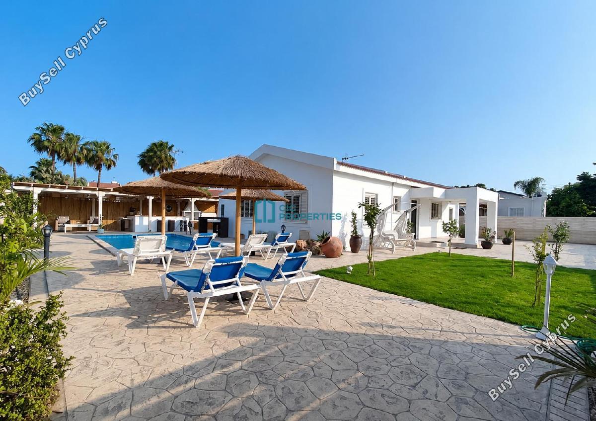 3 Bedroom Bungalow for sale in Meneou, Larnaca 16437418