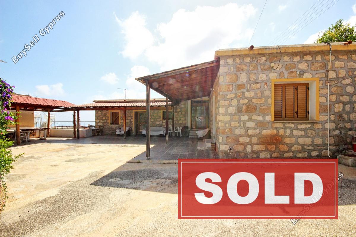3 bedroom semi detached bungalow sold peyia paphos 623787 image 310290