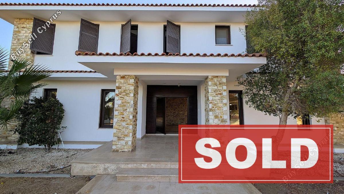 6 bedroom detached house sold dromolaxia larnaca 7814797 image 10646776