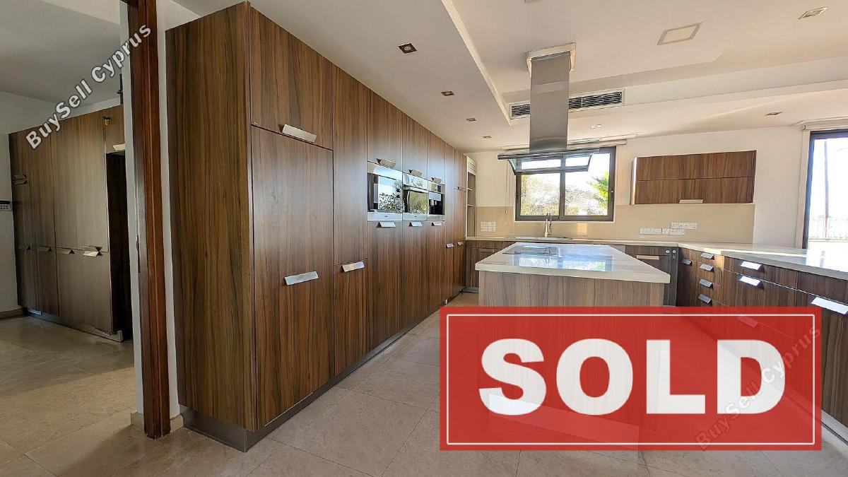 6 bedroom detached house sold dromolaxia larnaca 7814797 image 10646780