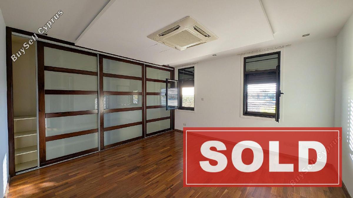 6 bedroom detached house sold dromolaxia larnaca 7814797 image 10646800