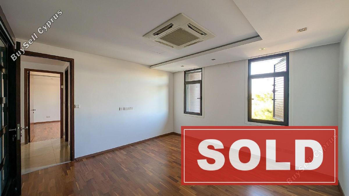6 bedroom detached house sold dromolaxia larnaca 7814797 image 10646805