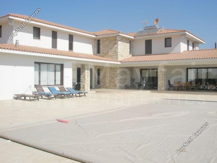 6 bedroom detached house for sale dromolaxia larnaca 7870528 image 11378185