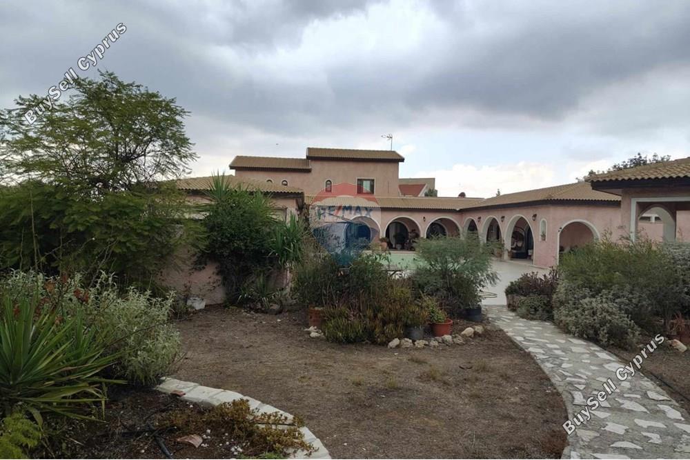 4 Bedroom Detached house for sale in Alampra, Nicosia 15517726