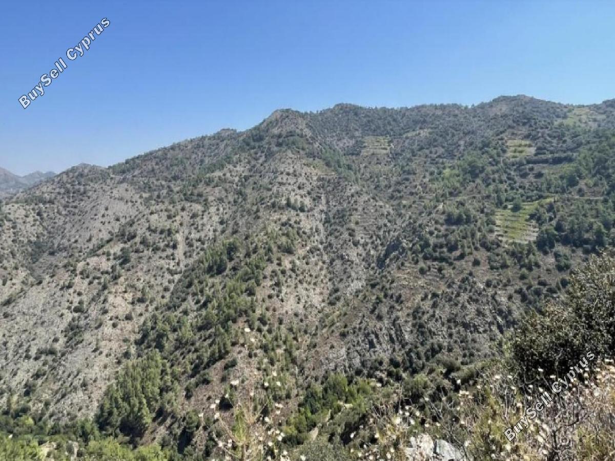 10889 SQM Land for sale in Farmakas, Nicosia 16332052
