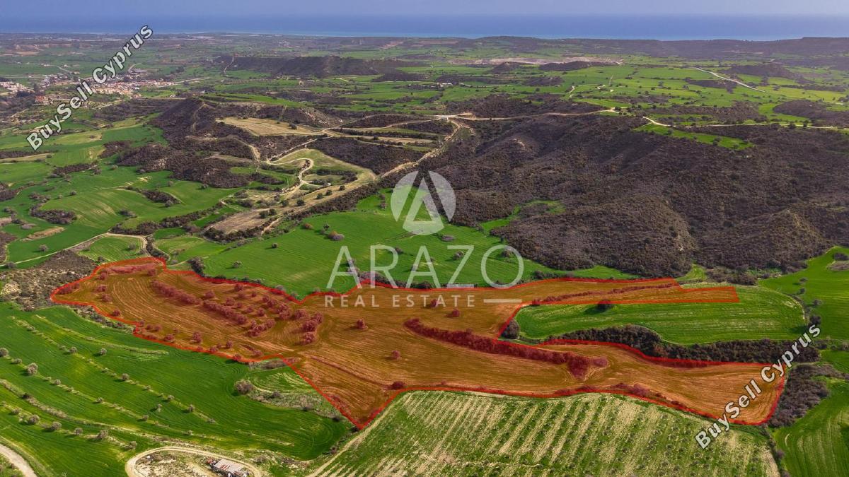 55854 SQM Land for sale in Kofinou, Larnaca 13530818