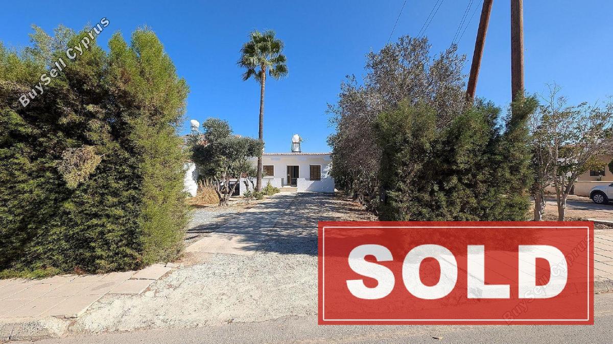 2 bedroom bungalow sold deryneia famagusta 7813819 image 10646316
