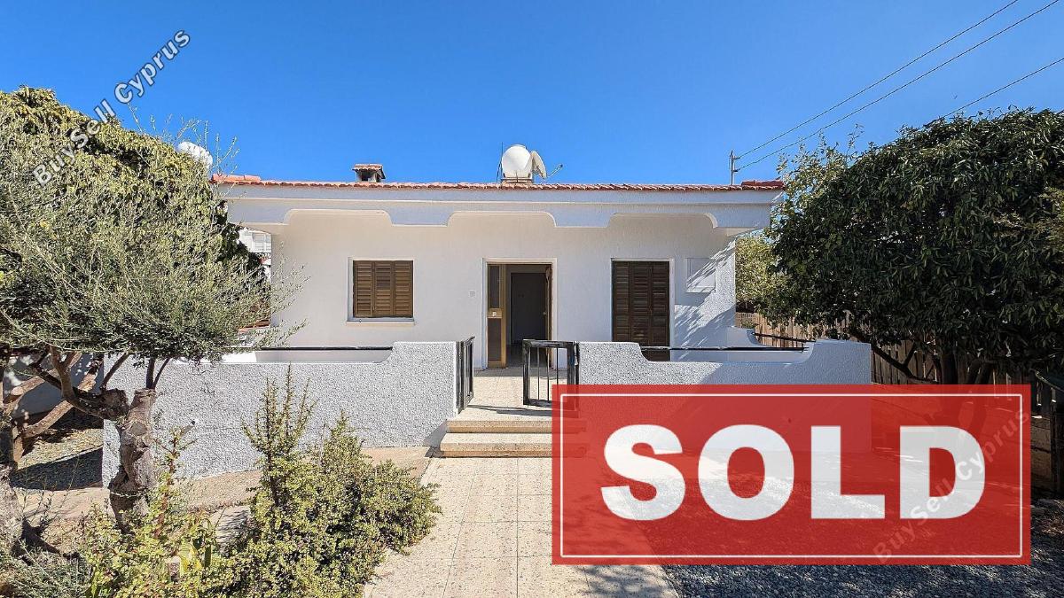 2 bedroom bungalow sold deryneia famagusta 7813819 image 10646325