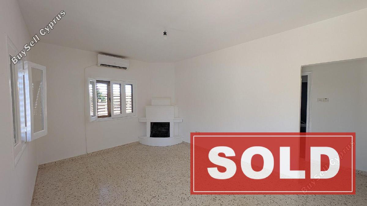 2 bedroom bungalow sold deryneia famagusta 7813819 image 10646327