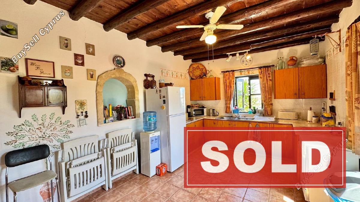 2 bedroom detached house sold giolou paphos 7579639 image 9666801