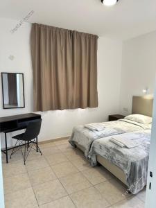 studio commercial building for sale tombs of the kings paphos 1910069 image 10052005