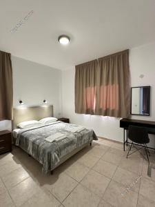 studio commercial building for sale tombs of the kings paphos 1910069 image 10052006