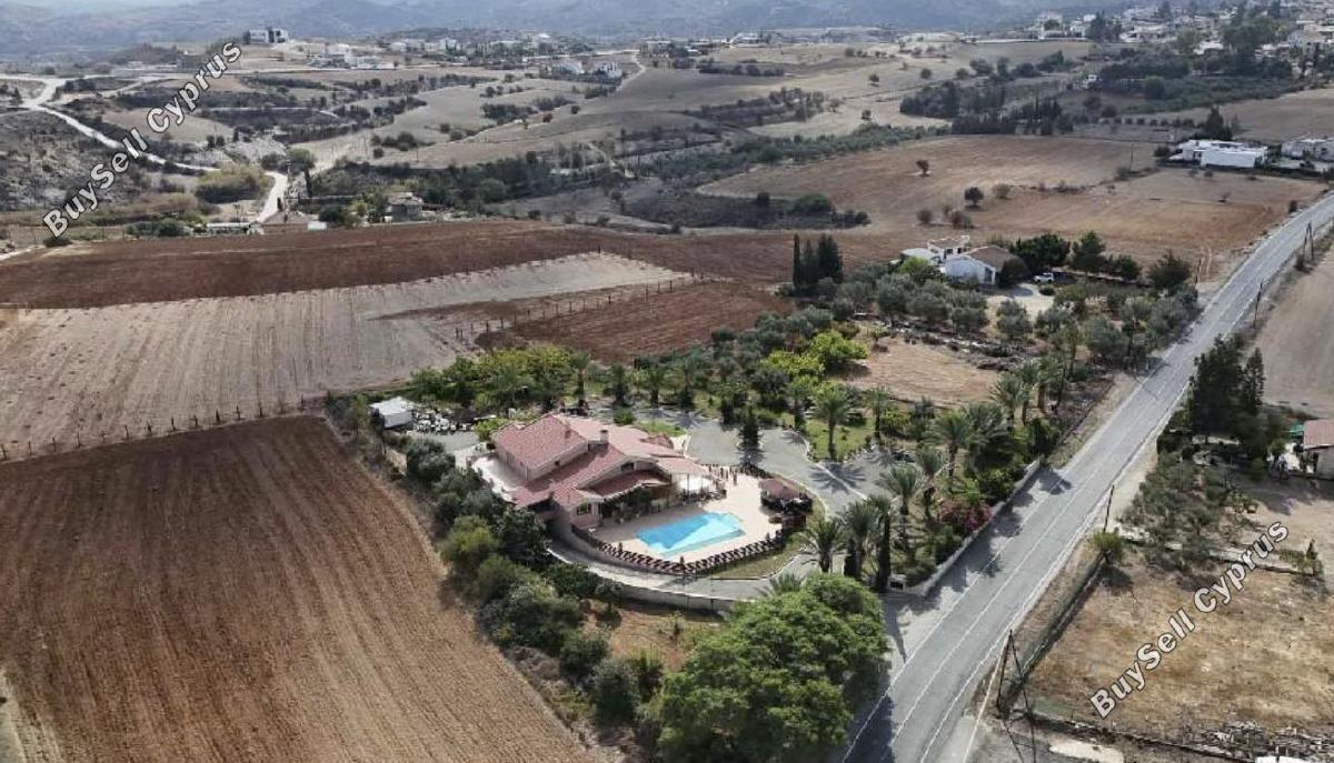 4 bedroom detached house under offer pera orinis nicosia 8139189 image 13385875