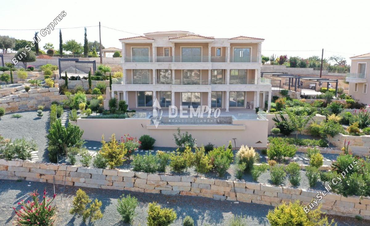 6 Bedroom Detached house for sale in Ineia, Paphos 12688675