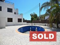 2 bedroom ground floor apartment sold pervolia larnaca 8700471 image 16225278