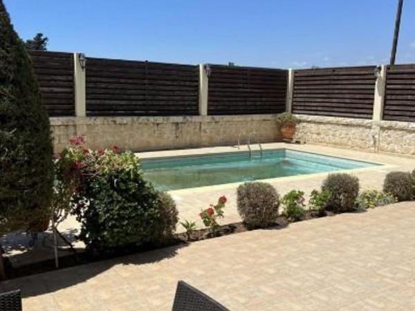 3 bedroom semi detached house for sale agios spyridonas limassol 1861500 image 6810101