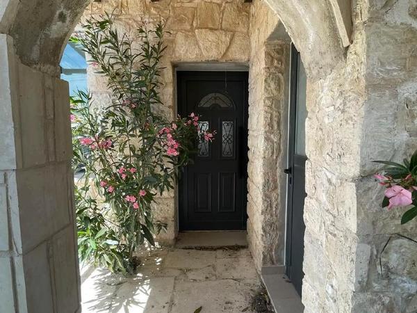 6 bedroom detached house for rent lasa paphos 8362500 image 15180006