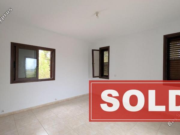 3 bedroom detached house sold ergates nicosia 8249070 image 13866546
