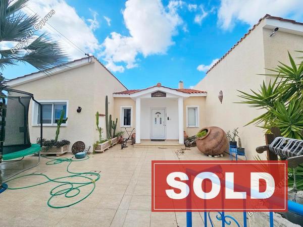 3 bedroom bungalow sold mesa chorio paphos 8087470 image 13138493