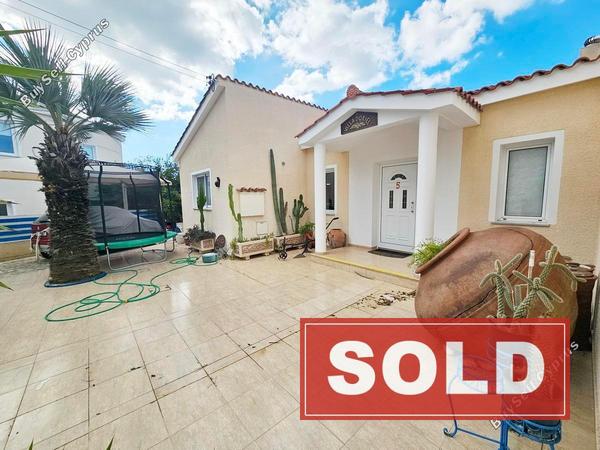 3 bedroom bungalow sold mesa chorio paphos 8087470 image 13138502