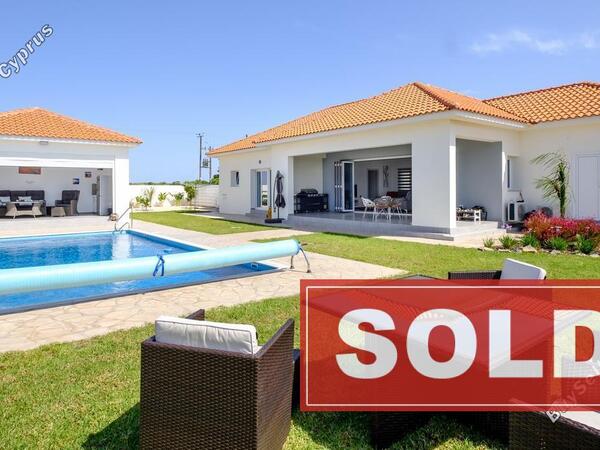 4 bedroom bungalow sold vrysoulles famagusta 700641 image 577377